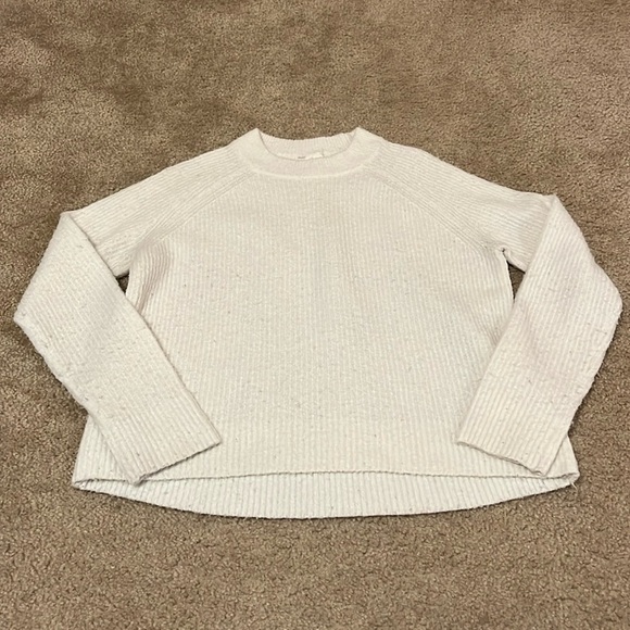 H&M Basics Sweater - Picture 1 of 5